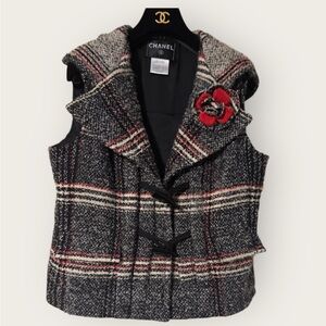 CHANEL Women's Black and Red Tweed Vest